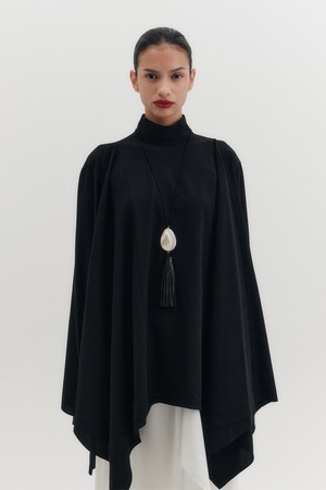 하이넥 플로우 블라우스 - 블랙