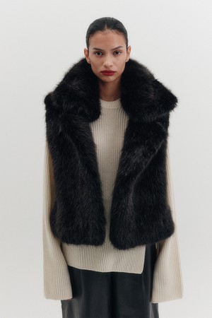 하이넥 퍼 베스트 - 블랙