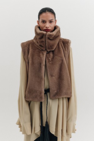 하이넥 퍼 베스트 - 브라운