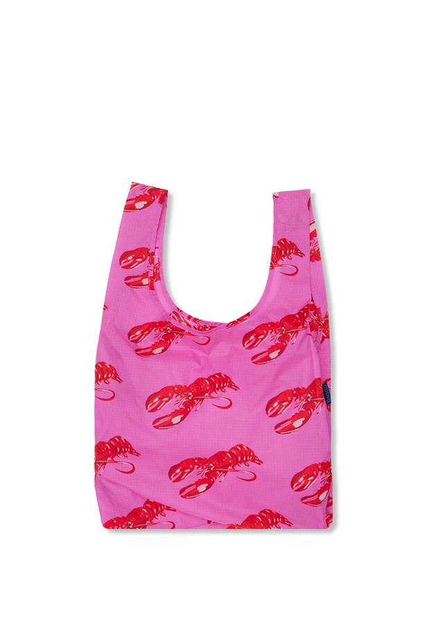 [바쿠백] 휴대용 장바구니 접이식 시장가방 Pink Lobster는 핑크와 레드의 조화로운 컬러, 립스탑 나일론 소재로 제작되어 가볍고 튼튼합니다. 미디엄 사이즈의 사각 가방으로, 핑크 랍스터 패턴이 돋보이며 접이식 디자인과 손잡이, 파우치 포함으로 실용성을 더했습니다. 쇼핑, 여행, 일상에서 편리하게 사용할 수 있는 여성용 에코백입니다.
