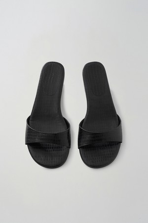 wedge mule (dark navy)
