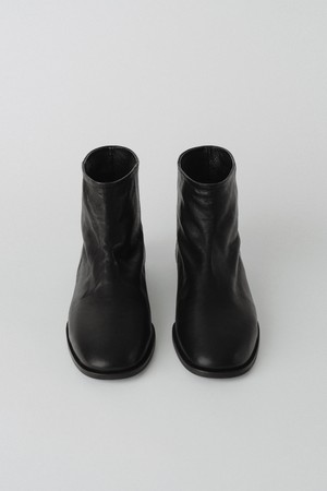 low ankle boots (black)