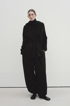 button shape knit (black)