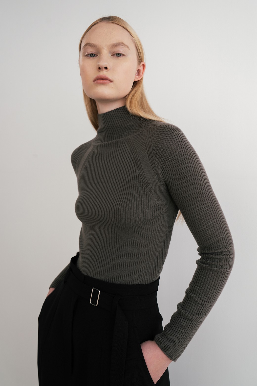 21FW] Wool Rib Turtleneck (JUJN202)_JAIN SONG