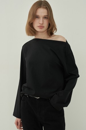 보트넥 오프숄더 티셔츠 - Black