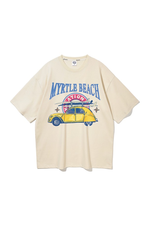 앨빈클로 MYRTLE BEACH (머틀 비치) 오버핏 반팔 티셔츠 AST4540은 남녀 모두 착용 가능한 여름철 필수 아이템입니다. 캐주얼, 미니멀, 레트로 스타일을 아우르는 디자인으로 여행룩, 휴가룩에 활용하기 좋습니다. 두꺼운 두께감의 트리플 CP 저지 원단과 1x7 RIB 넥라인, 헤링본 테이프 처리로 제작되어 튼튼하고, 부드러운 촉감과 흡습, 속건 기능을 갖춰 쾌적한 착용감을 제공합니다. 빈티지한 느낌의 그래픽 패턴과 6가지 다채로운 컬러(화이트, 크림, 그레이, 그린, 와인, 차콜)로 폭넓은 선택이 가능하며, 테터 텀블 가공을 통해 수축을 최소화했습니다. 오버핏 반소매 스타일로 편안하면서도 스타일리시한 여름 패션을 완성해 보세요.
