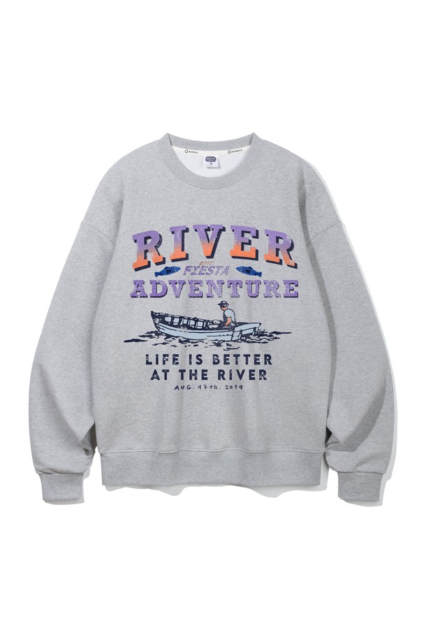 앨빈클로 리버 어드벤처 오버핏 맨투맨 MAR685는 부드러운 촉감의 프렌치테리 원단과 고밀도 니트 원단을 사용하여 제작되었습니다. 오트밀, 그레이, 다크네이비 3가지 색상으로 출시되었으며, 넉넉한 오버핏으로 편안한 착용감을 제공합니다. 빈티지 스타일의 레터링 프린트가 돋보이며, 라운드넥과 긴소매 디자인으로 간결함을 더했습니다. 1x1 RIB 원단 넥라인과 헤링본 테이프 처리, 열전사 프린팅 방식을 통해 완성도를 높였고, 봄, 가을, 겨울철 데일리룩, 캐주얼, 미니멀, 클래식 스타일을 연출하기에 적합합니다.
