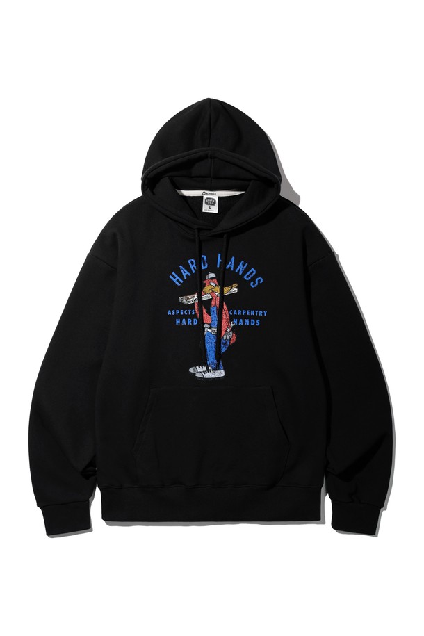 앨빈클로 하드 핸즈 오버핏 후드티 AVH629는 베이직하면서도 캐주얼한 스타일의 후드티입니다. 부드러운 촉감의 프렌치테리 면과 폴리에스테르 혼방 소재로 제작되어 봄, 가을, 겨울 3계절 모두 착용 가능하며, 넉넉한 오버핏으로 편안함을 더했습니다. 뛰어난 신축성과 내구성, 형태 유지력을 자랑하며, 그래픽 아트워크 프린팅으로 포인트를 주었습니다. 아이보리, 스카이블루, 레드, 그레이, 블랙 5가지 컬러로 출시되어 데일리룩, 동네 마실룩, 캠핑룩 등 다양한 TPO에 활용하기 좋습니다.
