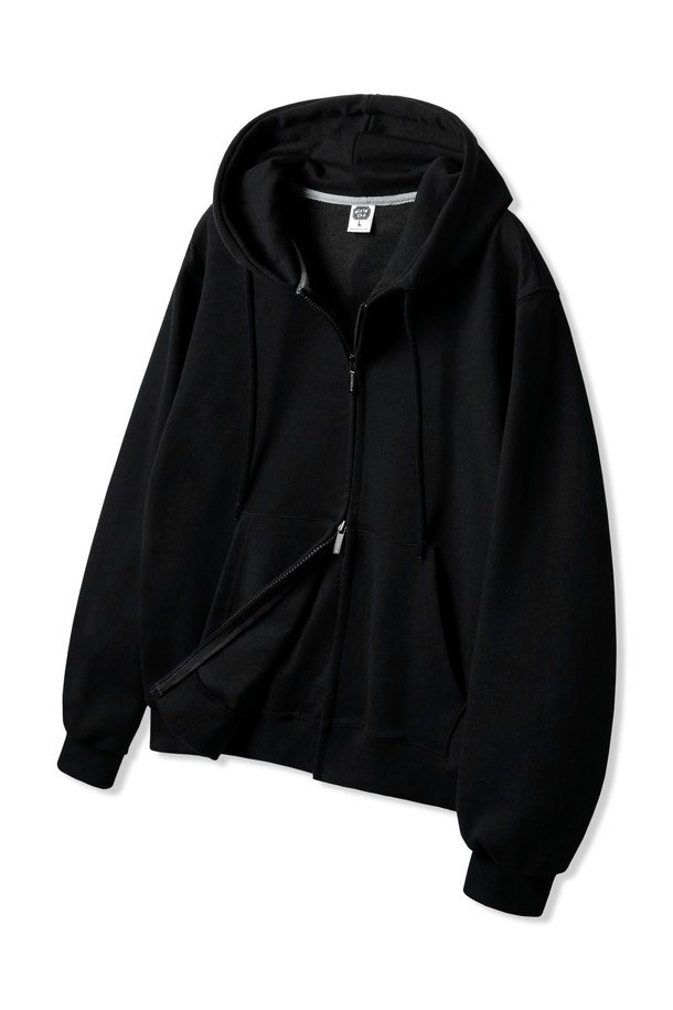 [기모]앨빈클로 무지 레귤러핏 투웨이 후드집업 AZH673는 남녀 공용으로 착용 가능한 캐주얼 스타일의 후드집업입니다. 부드러운 촉감의 면, 폴리에스테르 혼방 기모 소재로 제작되어 가을, 겨울철 따뜻하게 입을 수 있습니다. 2웨이 지퍼, 더블 슬라이더, 트리플 스티칭, 헤리티지 테이프, 로고 인그레이빙 디테일이 돋보이며, 그레이, 카키, 네이비, 블랙 4가지 컬러로 출시되었습니다. 일상, 집콕, 산책 등 다양한 상황에서 미니멀하고 클래식한 분위기를 연출하기 좋습니다.
