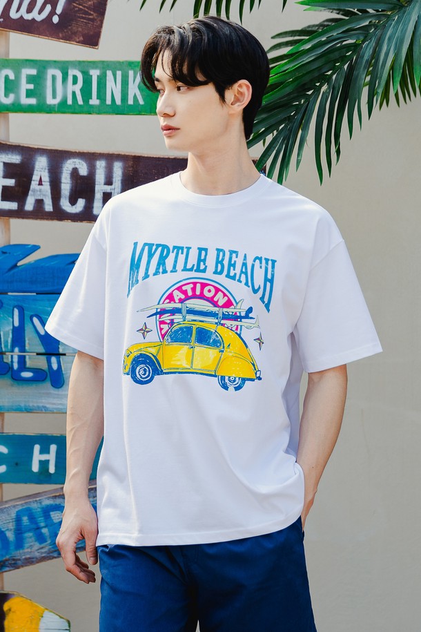 앨빈클로 MYRTLE BEACH (머틀 비치) 오버핏 반팔티 AST4540 (6 COLOR)는 24 SUMMER SEASON COLLECTION 제품입니다. 면, 폴리에스테르, 스판덱스 혼방 소재로 제작되어 편안한 착용감을 제공하며, 캐주얼하고 미니멀한 스타일을 연출합니다. 라운드넥에 오버핏 디자인으로 편안하게 착용 가능하며, 사이드 투 포켓과 카고 스타일 디테일이 특징입니다. 화이트, 크림, 그레이, 그린, 와인, 차콜 6가지 색상으로 출시되어 폭넓은 선택지를 제공하며, 일상생활에서 활용하기 좋습니다. 반소매 기장의 레귤러 기장 상의로 여름철 시원하게 입을 수 있습니다.
