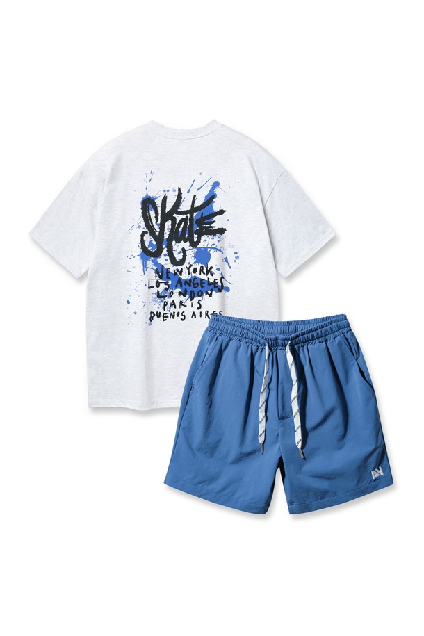 [SET] SKATE 오버핏 반팔티 스트링 포인트 우븐 반바지 셋업은 20수 코마사 코튼 100% 소재로 제작되어 단단하면서도 부드러운 착용감을 선사합니다. 텀블 워싱 및 테이퍼 가공 처리로 변형을 최소화했으며, 드롭숄더 패턴으로 편안한 오버핏을 연출하여 레이어드 스타일링에도 용이합니다. 데일리웨어, 캐주얼, 스트릿 스타일을 아우르는 화이트, 백염, 블랙 3가지 컬러의 무지 반팔티와 스트링 포인트 반바지 셋업으로 여름철 시원하고 스타일리시한 코디를 완성해보세요.
