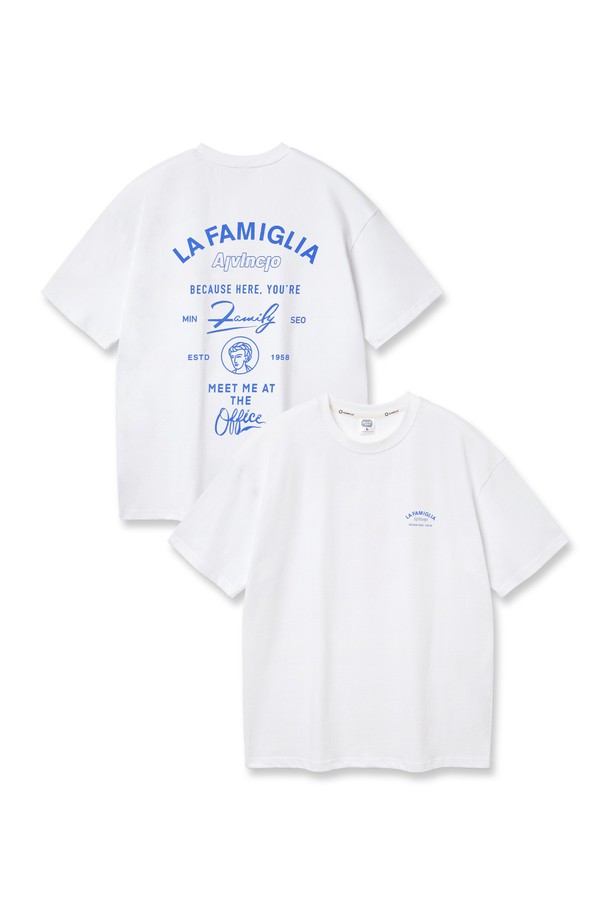 LA FAMILGLIA 오버핏 반팔티 AST4786은 20수 코마면 원단으로 제작되어 부드러운 촉감을 선사하며, 텀블 워싱 가공으로 변형을 최소화했습니다. 자연스러운 드레이프 숄더 패턴과 라운드넥 디자인이 편안한 착용감을 제공하며, 넉넉한 오버핏으로 남녀 모두 캐주얼하고 베이직한 스타일을 연출할 수 있습니다. 화이트와 블랙 두 가지 색상에 M부터 XXL까지 4가지 사이즈로 구성되어 있습니다.
