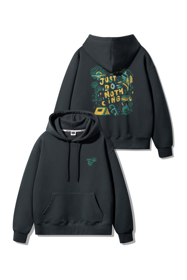 JUST DO NOTHING 오버핏 후드티 AVH261 (3 COLOR)는 캐주얼, 스트리트, 미니멀 스타일을 즐기는 분들을 위한 제품입니다. 부드러운 프렌치테리 원단으로 제작되어 편안한 착용감을 선사하며, 봄, 가을, 겨울철 데일리룩에 활용하기 좋습니다. 오버핏 디자인으로 트렌디한 핏을 연출하며, 그레이, 차콜, 블랙 세 가지 색상으로 만나볼 수 있습니다. 빈티지 무드의 드롭 아트워크와 더블 스티치, 삼중 스티치 암홀 디테일이 돋보입니다. 부드러운 어깨라인 실루엣과 기모 안감으로 따뜻함까지 더했습니다.
