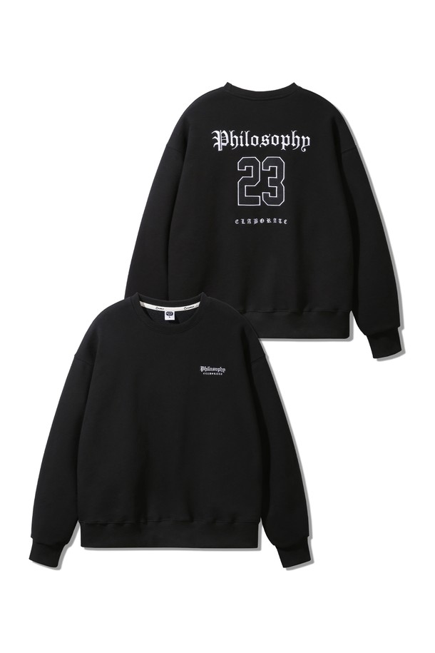 필로소피 오버핏 스웨트 맨투맨 MAR281 (3 COLOR)는 부드러운 촉감의 프렌치 테리 원단과 고밀도 니트 원단으로 제작되어 편안한 착용감을 선사합니다. 넉넉한 오버핏 디자인에 무지 패턴으로 어떤 스타일에도 쉽게 매치할 수 있으며, 스트릿 무드를 연출하기 좋습니다. 화이트 멜란지, 그레이, 블랙 세 가지 컬러로 출시되어, 데일리룩 또는 집콕룩 등 TPO에 맞게 폭넓게 활용 가능합니다. 소매는 긴 기장으로, 더블 스티치와 트리플 스티치 암홀 디테일, 새틴 자수 디테일이 더해져 퀄리티를 높였습니다. 라운드 넥 디자인으로 깔끔하고, 캐주얼, 스트리트, 미니멀 스타일을 즐겨 입는 분들께 추천합니다.
