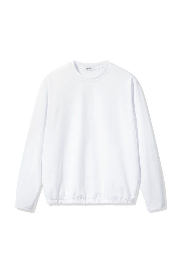 앨빈클로 페이크 밴딩 자동넣입 롱슬리브 티셔츠 AVT331 (3 COLOR)는 미니멀하고 캐주얼한 스타일을 추구하는 남성들을 위한 티셔츠입니다. 부드러운 촉감의 푼토 원단을 사용하여 편안한 착용감을 제공하며, 봄, 가을에 입기 좋습니다. 밴딩 디테일과 자동 넣어입기 디자인으로 활동성을 높였으며, 블랙, 화이트, 그레이 세 가지 기본 컬러로 출시되었습니다. 레귤러핏 라운드넥 긴소매 디자인으로, 데이트룩이나 동네 마실룩 등 다양한 상황에 활용할 수 있습니다. 신축성 있는 소재와 통기성이 좋은 특징을 갖춘 롱슬리브 티셔츠입니다.
