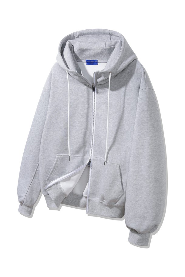 [본딩] 베이직 하이넥 시그니처 투웨이 후드집업 DLX3104는 캐주얼과 미니멀 스타일을 모두 만족시키는 공용 후드집업입니다. 가을, 겨울 시즌에 적합하며, 두꺼운 두께감으로 따뜻하게 착용할 수 있습니다. 부드러운 촉감의 면 소재에 본딩 처리되어 편안한 착용감을 제공하며, 하이넥 디자인과 투웨이 지퍼로 다양한 스타일 연출이 가능합니다. 색상은 그레이, 소매 기장은 긴소매이며 레귤러핏으로 제작되었습니다.
