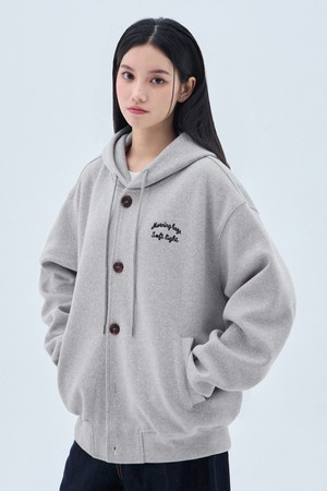 앨빈클로 모닝 헤이즈 레터링 버튼 후드 가디건 DLX3116 (3COLOR)