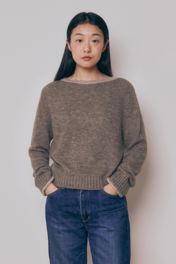 KNITLY - 스웨터 - [24F/W] Baby Alpaca Boat Neck Sweater (Brown)