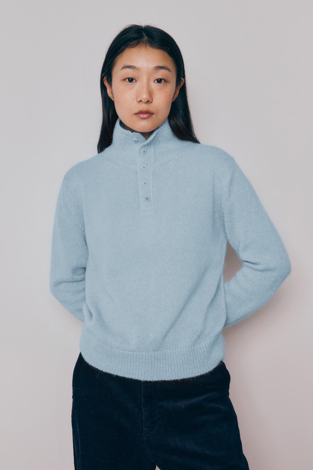 KNITLY - 스웨터 - [24F/W] [Women] Baby Alpaca Button Collar Sweater (Sky)