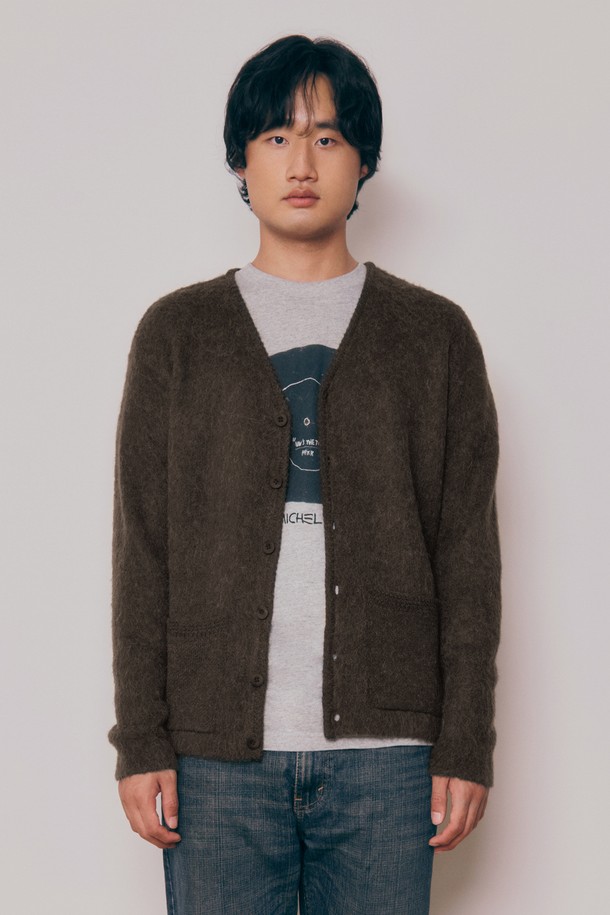 KNITLY - 가디건 - [24F/W] [Men] Brushed Alpaca V-Neck Cardigan (Deep Brown)