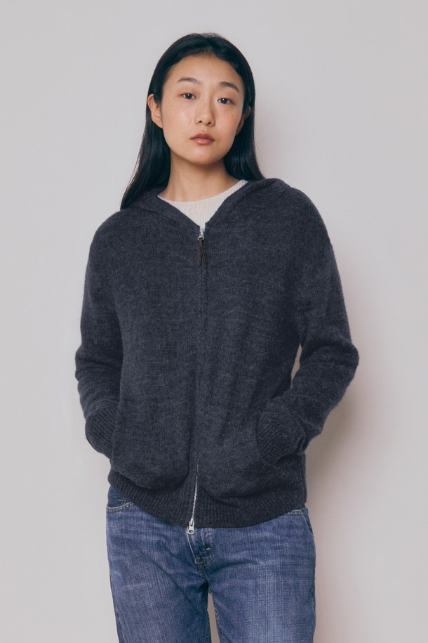 KNITLY - 가디건 - [24F/W] [Women] Baby Alpaca Hooded Zip-Up Pocket Cardigan (Charcoal)