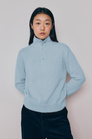 [24F/W] [Women] Baby Alpaca Button Collar Sweater (Sky)