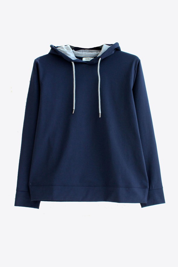 레귤러핏 퍼플 네이비 후드티 GSITS261은 레이온, 나일론, 폴리우레탄 혼방 소재로 제작되어 부드러운 촉감과 뛰어난 신축성을 제공합니다. 미니멀하고 세련된 디자인으로 봄, 가을철 일상복으로 활용하기 좋으며, 자켓이나 점퍼와 레이어드하여 다양한 스타일을 연출할 수 있습니다. 긴 소매와 후드 디자인, 레귤러핏으로 편안한 착용감을 선사하며 형태 유지력 또한 우수합니다.
