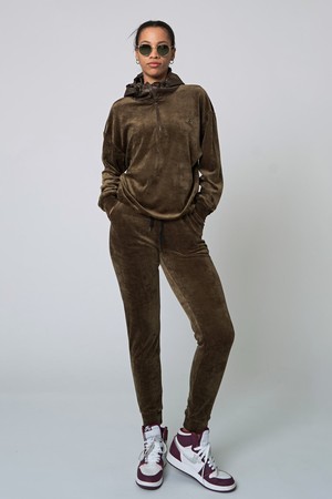 AW22PT05 벨루어 G 조거팬츠_세피아