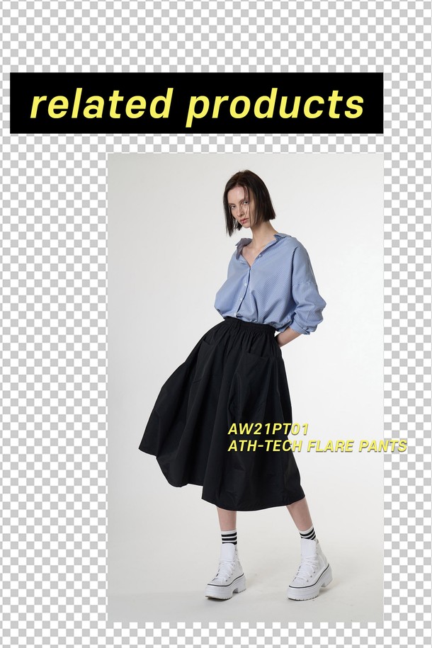 AW51SH07 라이트 백 슬릭 셔츠는 시원한 촉감의 얇은 폴리에스테르, 나일론 혼방 소재로 제작되었으며, 블루 스트라이프 패턴이 돋보입니다. 봄, 여름 시즌에 적합하며, 크롭 소매와 셔츠 칼라 디자인, 그리고 백 슬릿 디테일이 특징입니다. 오버핏 및 릴랙스핏으로 편안하게 착용할 수 있는 여성용 셔츠/블라우스입니다.
