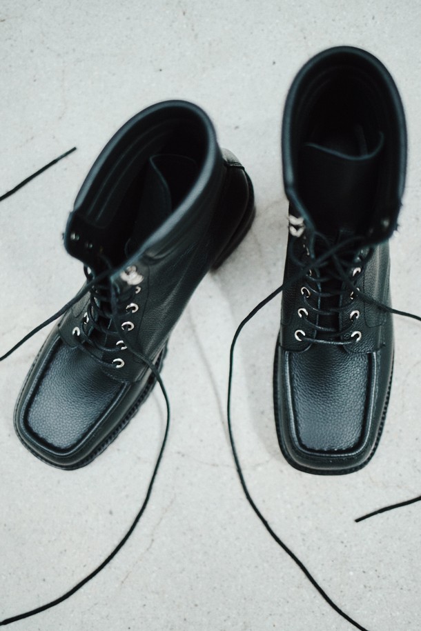 NEUTE - 부츠/워커 - 45mm Arden Lace up Moc-Toe Boots (BLACK)