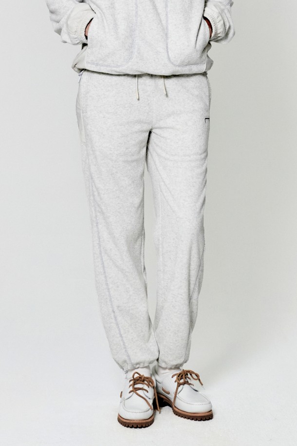 GOALSTUDIO - 캐주얼팬츠 - WOVEN PATCH TERRY FLEECE JOGGER-MELANGE GREY