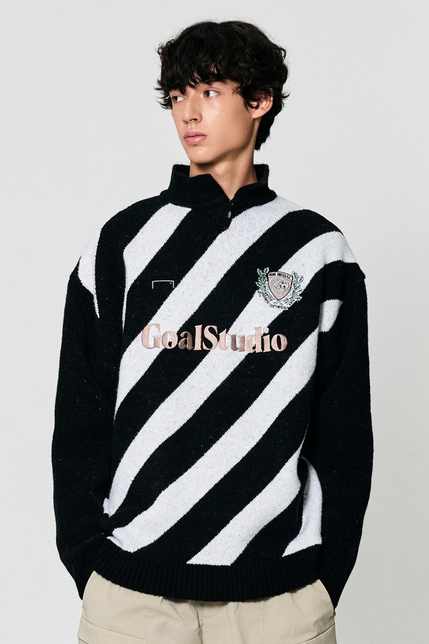 GOALSTUDIO - 스웨트셔츠 - EMBLEM COLOR BLOCK COLLAR SWEATER-BLACK