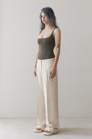 string wide pants beige