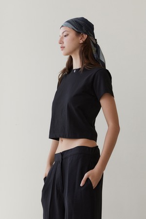 needlework crop t-shirt black