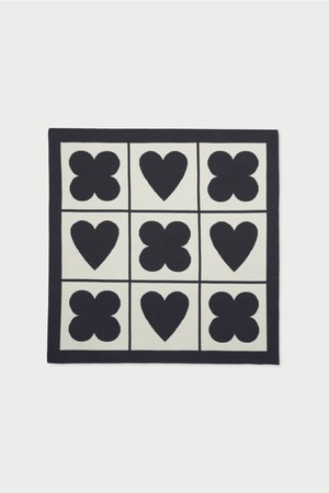 니팅블랭킷 SPADE LUCKY HEARTY BLACK 90x90cm