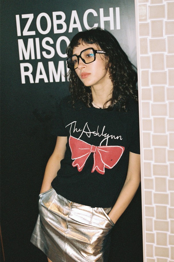 THE ASHLYNN - 반소매 티셔츠 - BOWY RIBBON T SHIRT_BLACK