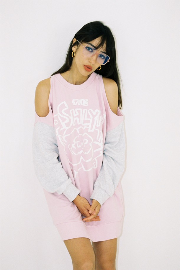 THE ASHLYNN - 스웻셔츠 - SERENA CUTOUT LONG SWEATSHIRT_PINK