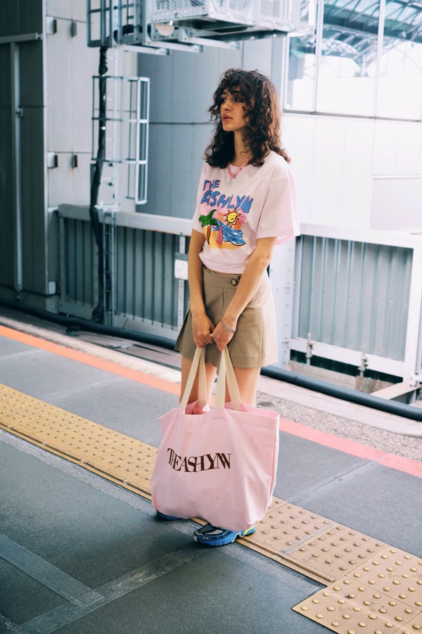 THE ASHLYNN - 반소매 티셔츠 - ISLANDER GRAPHIC T SHIRT_PINK