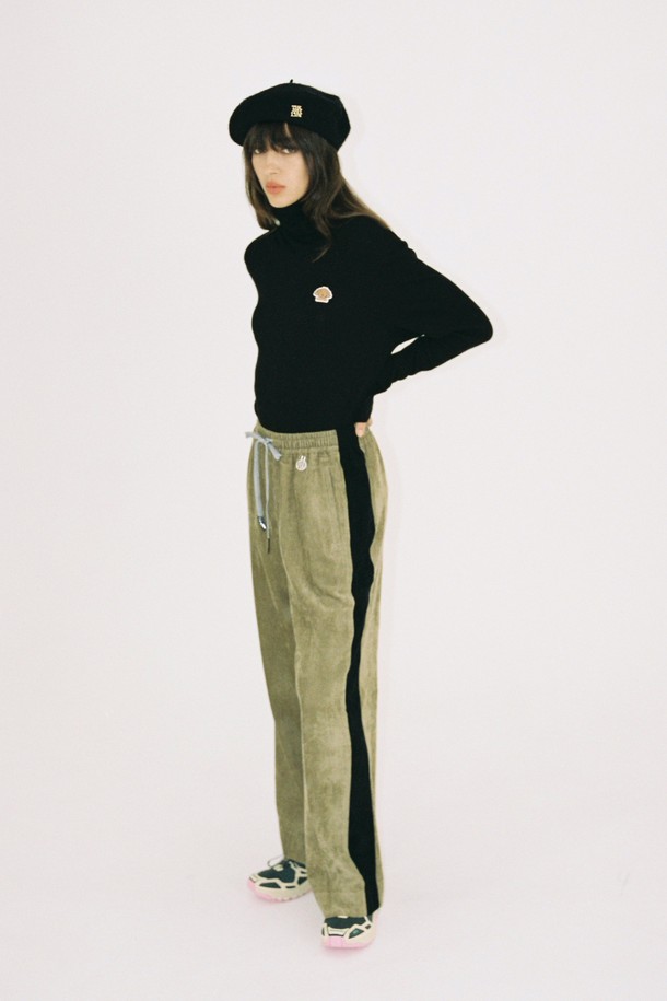 THE ASHLYNN - 롱/미디팬츠 - JOHNNY CORDUROY PANTS_KHAKI