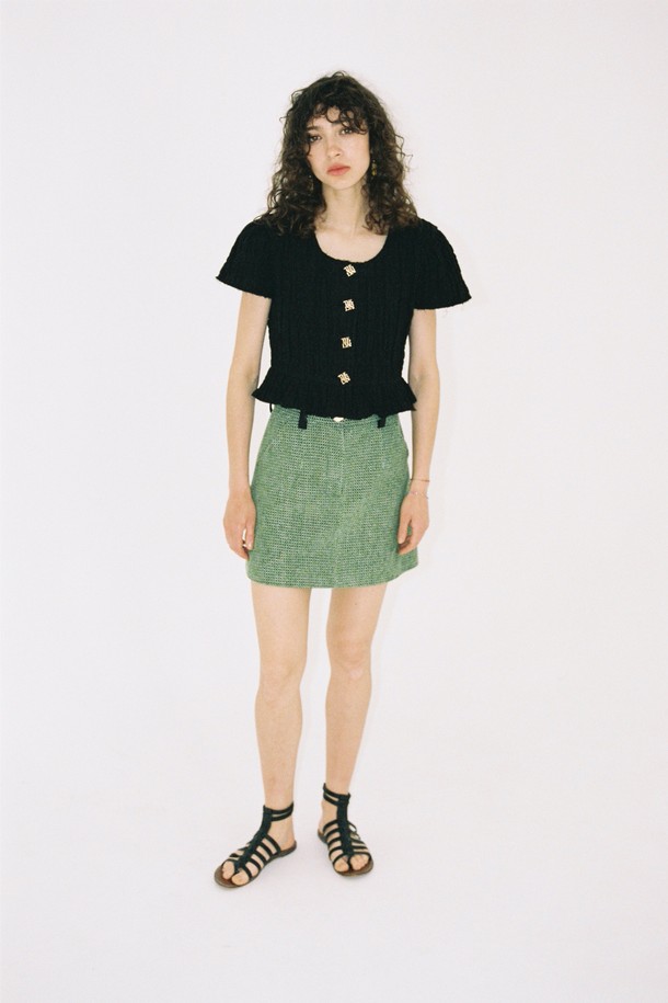 THE ASHLYNN - 블라우스 - STACIE WRINKLED CROP BLOUSE_BLACK