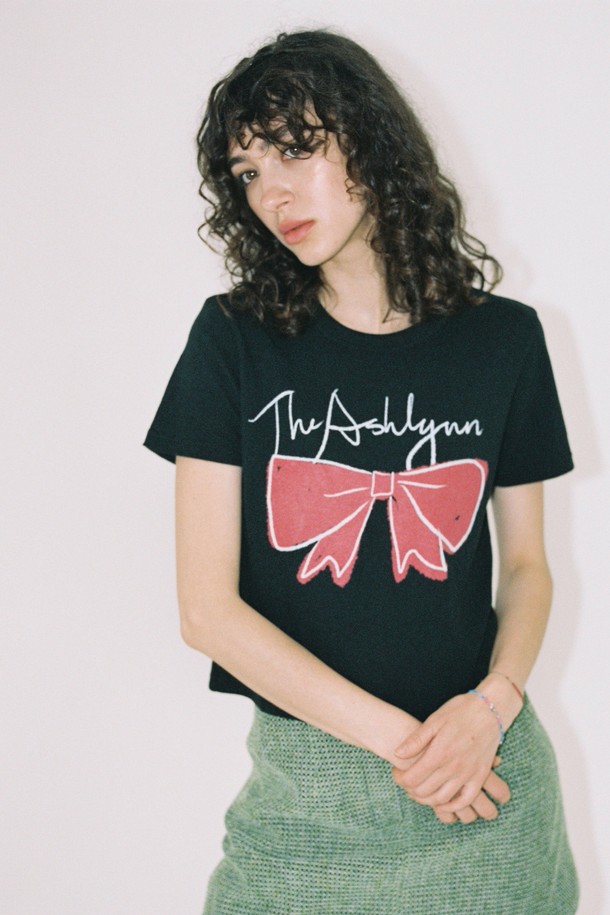 THE ASHLYNN - 반소매 티셔츠 - BOWY RIBBON T SHIRT_BLACK