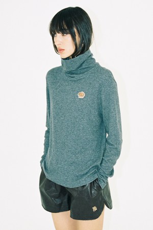 PAM PATCH SOFT TURTLENECK TOP_GREY