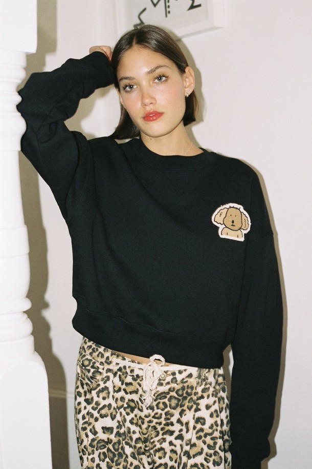 THE ASHLYNN - 스웻셔츠 - BIG PAM PATCH CROP SWEATSHIRT_BLACK