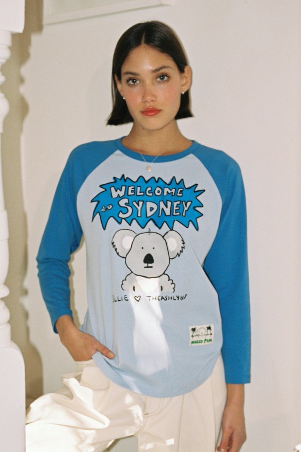 THE ASHLYNN - 긴소매 티셔츠 - WELCOME TO SYDNEY RAGLAN T SHIRT_BLUE (2 SIZES)