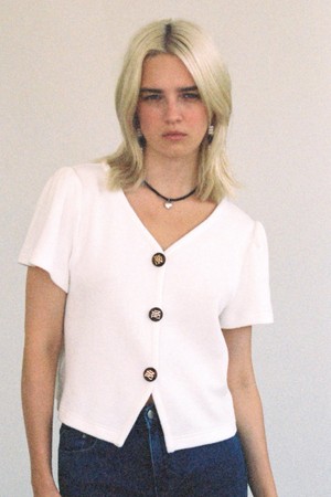 LIZ BUTTONED KNIT TOP_IVORY