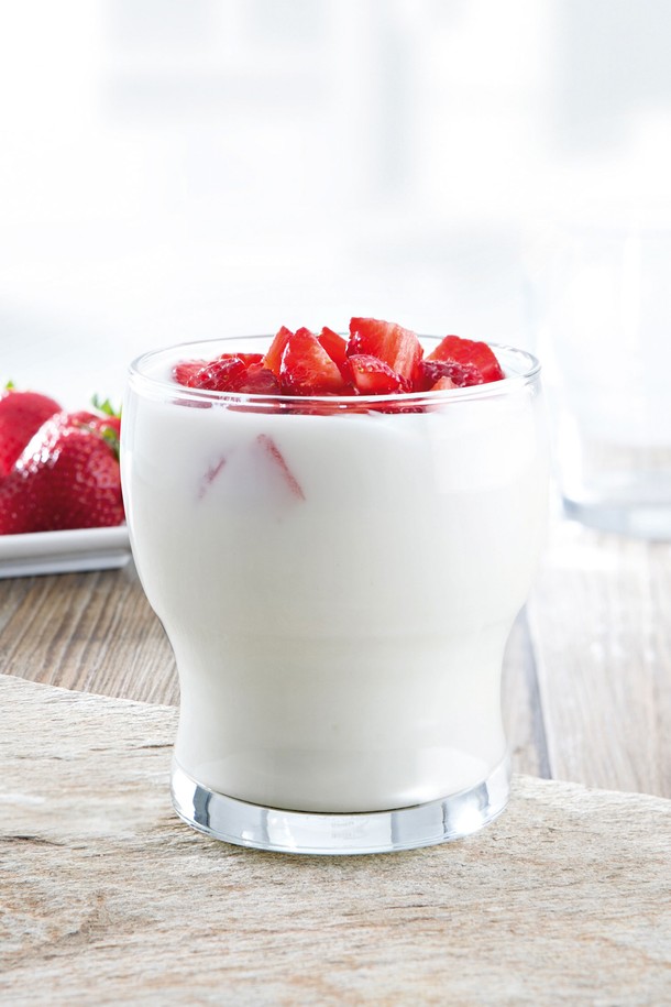 [비크릴라] FAMILIA 유리컵은 180ml 용량의 투명한 강화유리 소재 컵입니다. 내구성과 내열성이 뛰어나 주방이나 식탁에서 오랫동안 안심하고 사용할 수 있습니다. 비크릴라 FAMILIA 유리컵은 다양한 음료를 담기에 적합한 식기류입니다.
