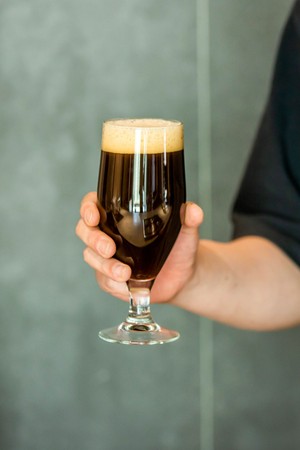 [비크릴라] 강화유리 와인잔 DUNKEL 380ml