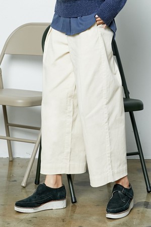 DEEP-TUCK TROUSERS_ivory