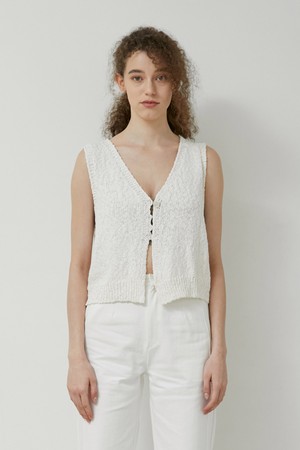 MID BUTTON VEST_Ivory