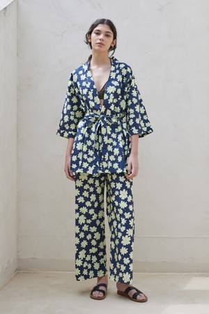 CLASSIC SHORT ROBE_daisy pattern